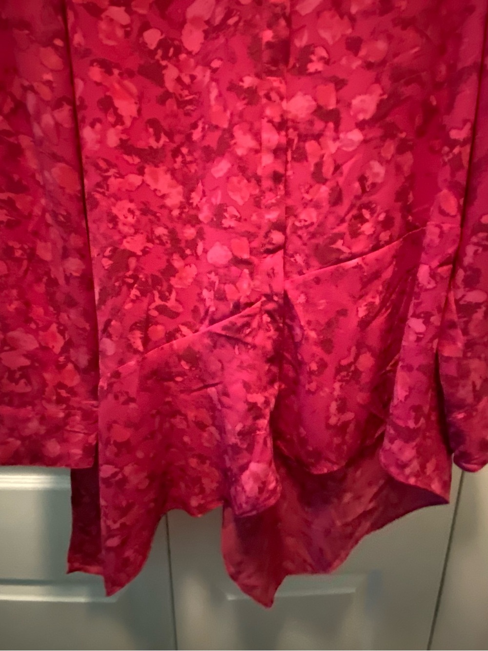 Halston Women’s Pink Abstract Floral Button Down Blouse Asymmetrical Hem XL - Picture 5 of 15
